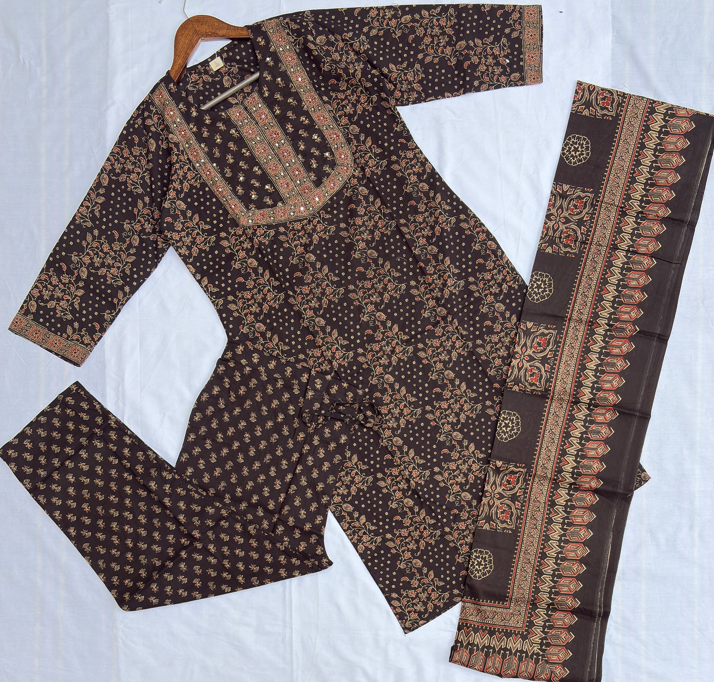 Floral Kurta set in black