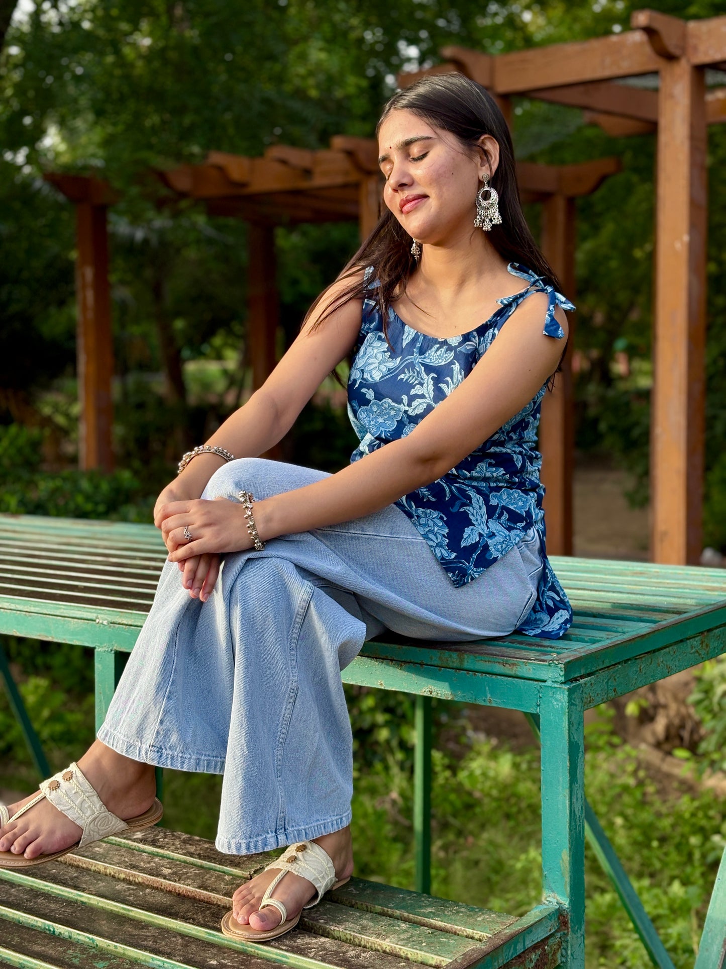 Sleeveless Dori Straight Top
