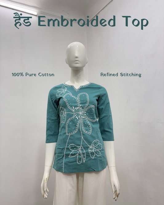 Short Straight Embrorided Top