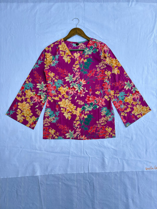 Bell Sleeves स्ट्रैट Top