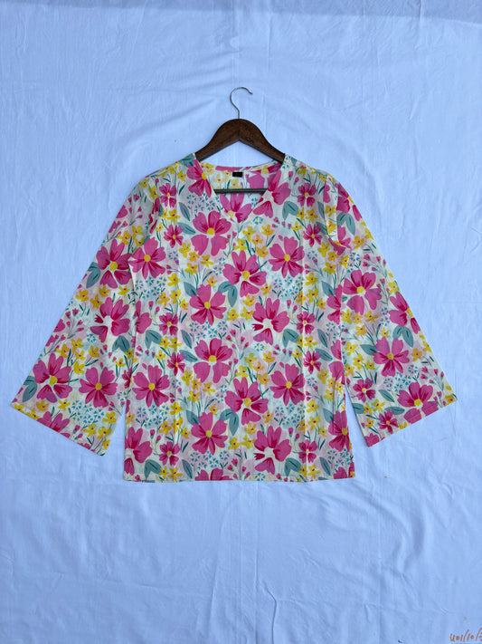 Bell Sleeves स्ट्रैट Top