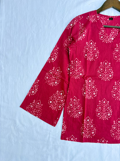 Bell Sleeves स्ट्रैट Top