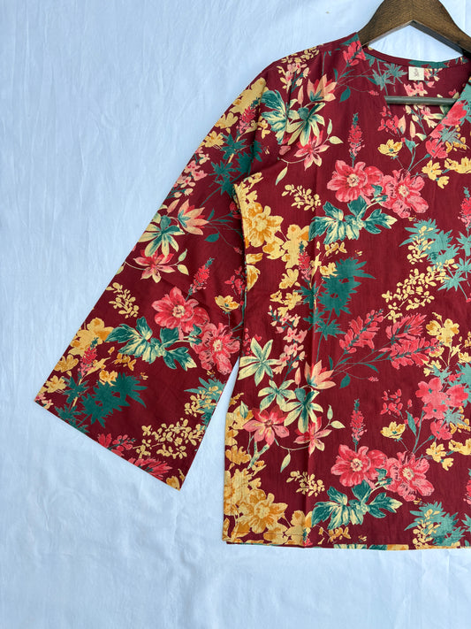 Bell Sleeves स्ट्रैट Top